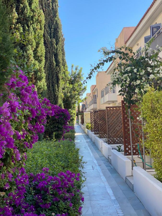 Queens Garden walking distance to the beach Paphos Buitenkant foto