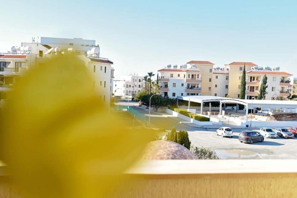 Queens Garden walking distance to the beach Paphos Buitenkant foto