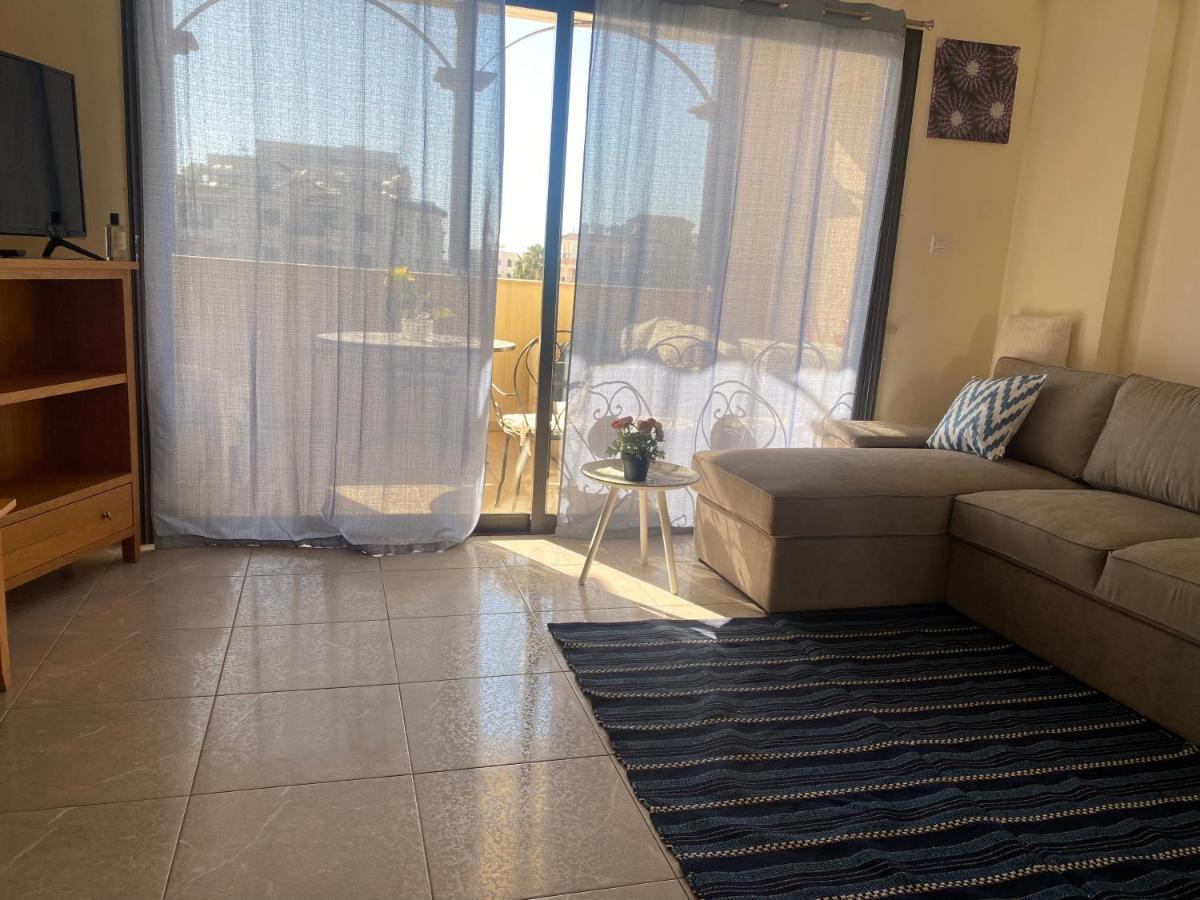 Queens Garden walking distance to the beach Paphos Buitenkant foto